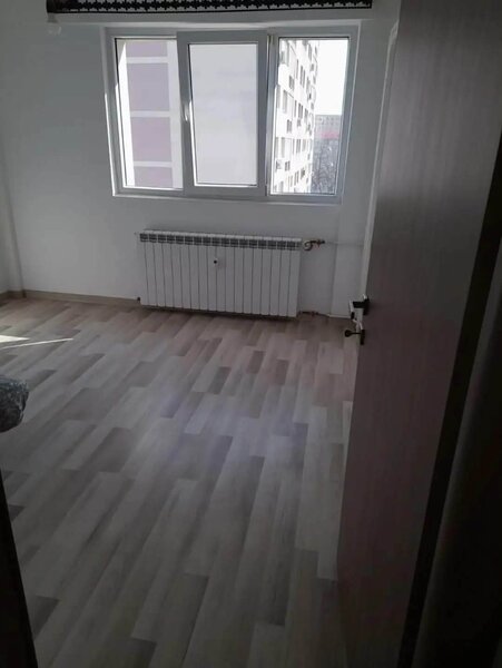 1 Decembrie Apartament 3 camere decomandat  69 mp. Renovare totala
